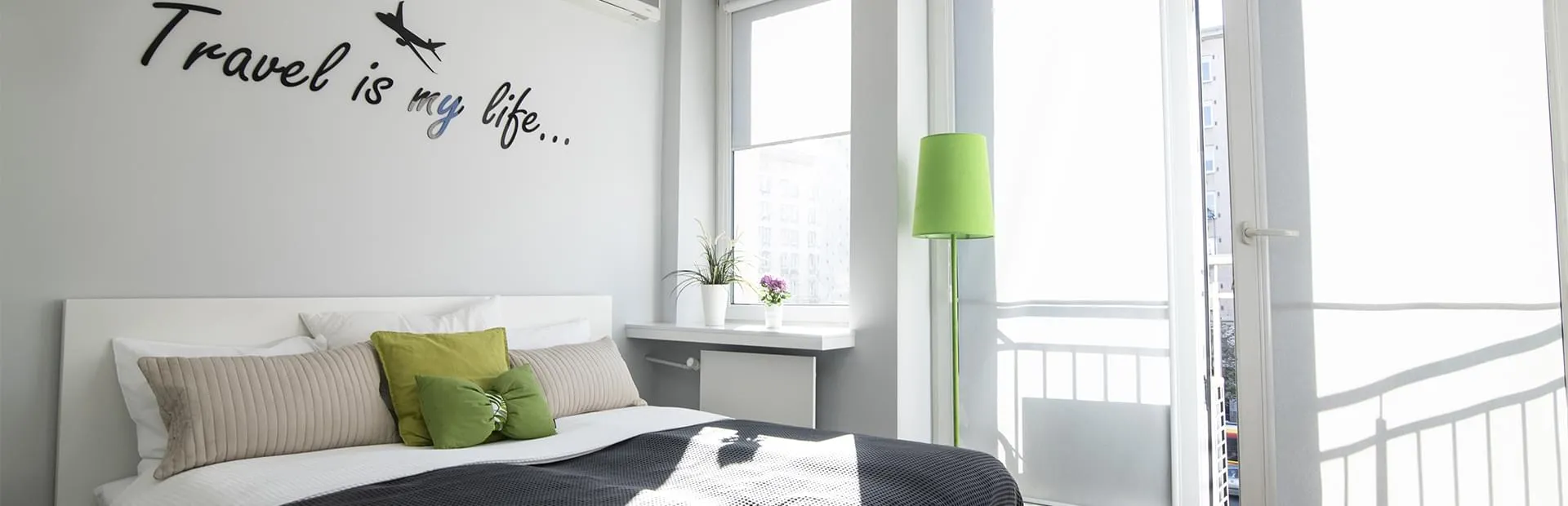 Apartment Salon Bed Window
